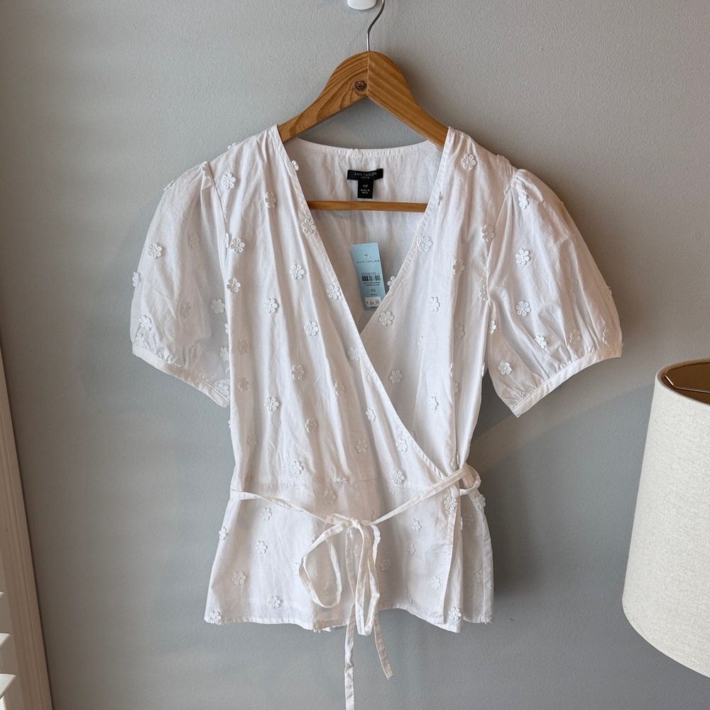 Ann Taylor NWT White Floral‎ Wrap Blouse